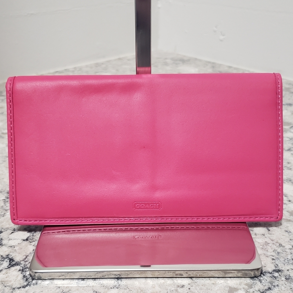 Coach Pink and White Leather Chain Wallet - Picture 7 of 12